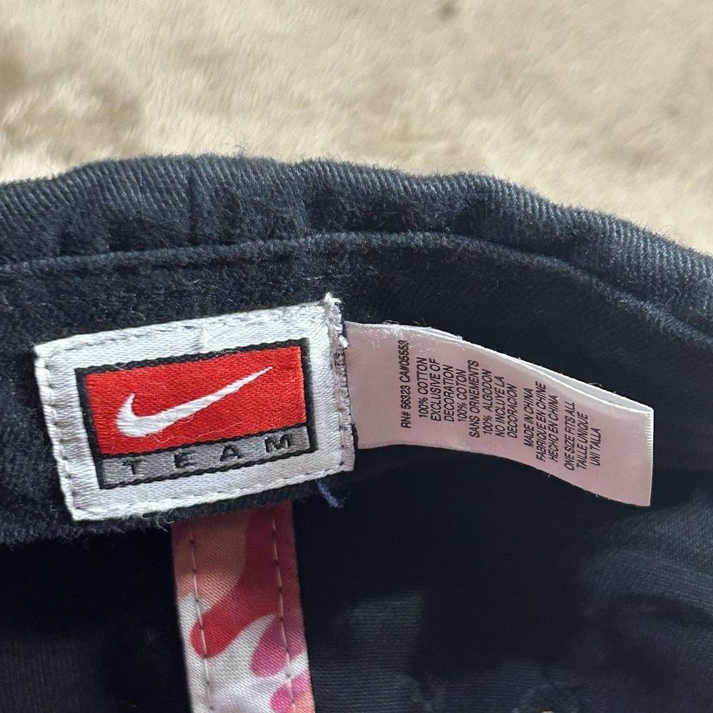 University of Kentucky Nike "UK" Baseball Cap – Black & Pink Camo Detail - Picture 6 of 7